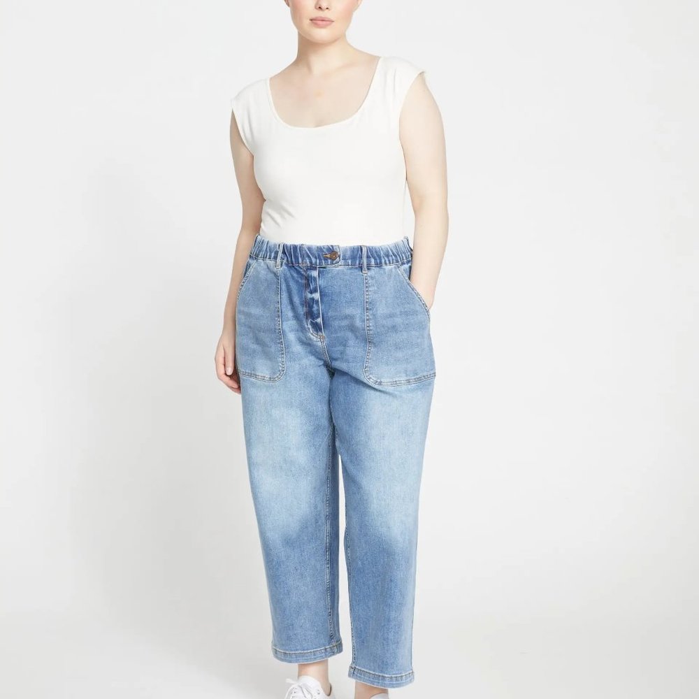 Karlee High Rise Tapered Jeans in Aged Atlantic Blue